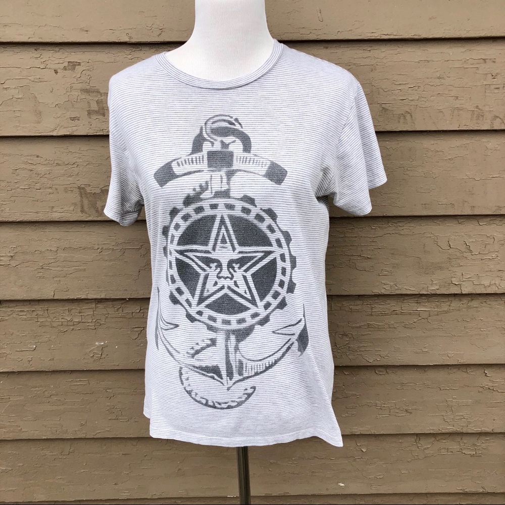 ☀️☀️☀️ 4/$20 Obey Has a Posse anchor tee!